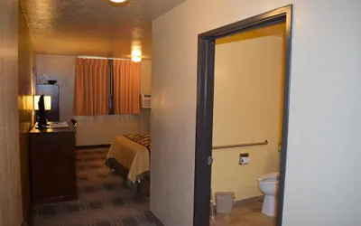 Photo 4 - SureStay Hotel by Best Western Ellensburg