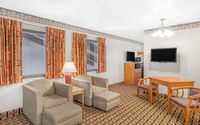 Photo 5 - Super 8 by Wyndham Grants Pass