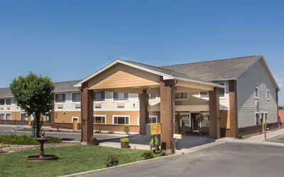 Photo 2 - Super 8 by Wyndham Baker City