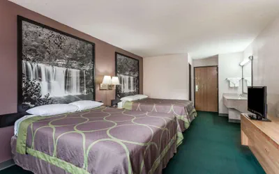 Photo 3 - Super 8 by Wyndham Carrollton