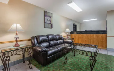 Photo 2 - Super 8 by Wyndham Carrollton