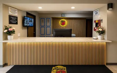 Photo 2 - Super 8 by Wyndham Warrenton