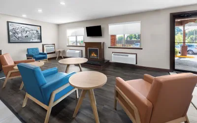 Photo 5 - Super 8 by Wyndham Fairmont