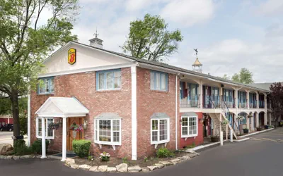 Photo 2 - Super 8 by Wyndham Sturbridge