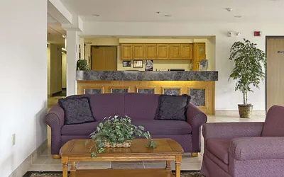 Photo 5 - Super 8 by Wyndham The Dalles OR