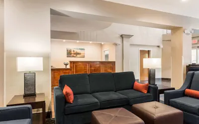 Photo 5 - Comfort Suites Eufaula North