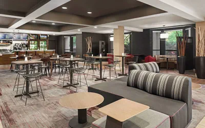 Photo 2 - Courtyard by Marriott Dayton North