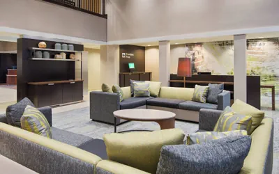 Photo 5 - Courtyard by Marriott Springfield Airport