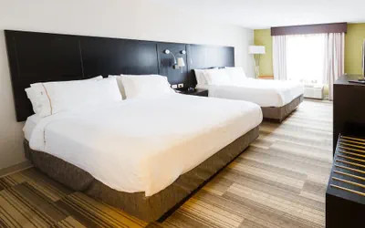 Photo 4 - Holiday Inn Express & Suites Shelbyville by IHG