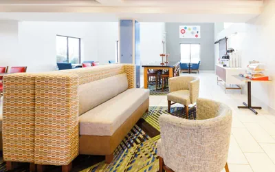 Holiday Inn Express & Suites Shelbyville by IHG
