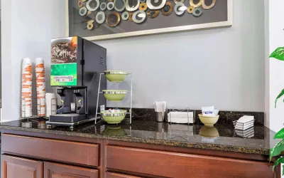 Photo 2 - Quality Inn Oak Ridge - Knoxville West