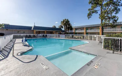 Photo 2 - Quality Inn & Suites Conference Center