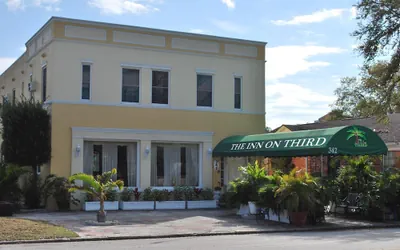 Photo 2 - The Inn on Third