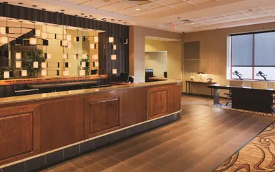 Photo 4 - DoubleTree by Hilton Boston - Downtown