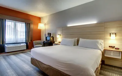 Photo 4 - Holiday Inn Express Milwaukee North Brown Deer/Mequon by IHG