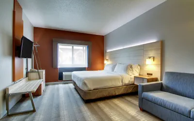 Photo 5 - Holiday Inn Express Milwaukee North Brown Deer/Mequon by IHG