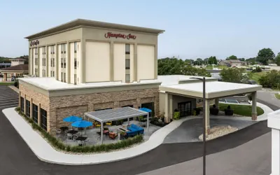 Photo 2 - Hampton Inn Dry Ridge