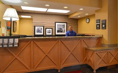 Photo 4 - Hampton Inn & Suites Pueblo-Southgate