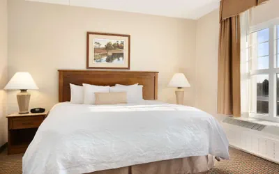 Photo 5 - Hampton Inn & Suites Providence/Warwick-Airport