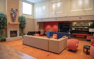 Photo 4 - Courtyard by Marriott Erie Ambassador Conference Center