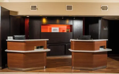 Photo 5 - Courtyard by Marriott Erie Ambassador Conference Center