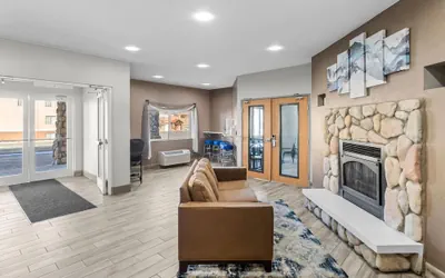 Photo 3 - Days Inn & Suites by Wyndham Castle Rock