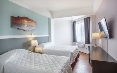 Photo 2 - Grand Plaza Hotel