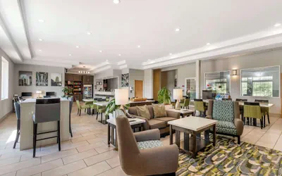 Photo 3 - Best Western Plus Des Moines West Inn & Suites