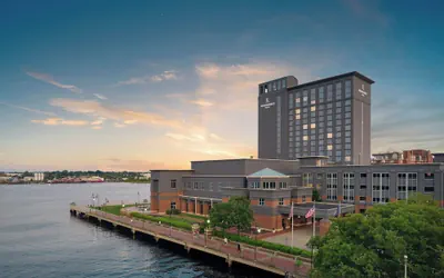 Renaissance Portsmouth-Norfolk Waterfront Hotel
