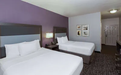 Photo 5 - La Quinta Inn & Suites by Wyndham Rockwall