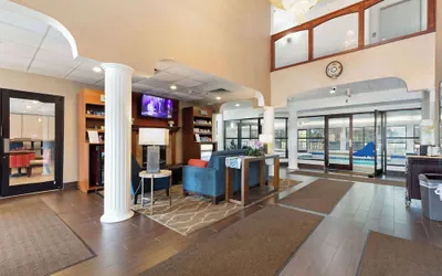 Photo 5 - Comfort Suites Lombard - Addison
