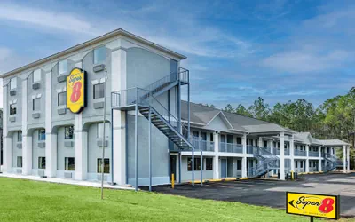 Photo 2 - Super 8 by Wyndham Moss Point