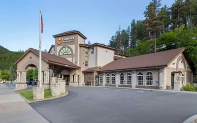 Photo 2 - Comfort Inn & Suites Mt. Rushmore