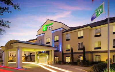 Photo 2 - Holiday Inn Express & Suites DFW - Grapevine by IHG