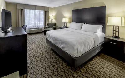 Photo 5 - Holiday Inn Hotel & Suites-Milwaukee Airport by IHG
