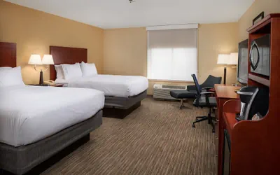 Photo 3 - Holiday Inn Express & Suites Oxford by IHG