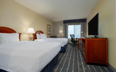 Photo 4 - Hilton Garden Inn Milwaukee Northwest Conference Center