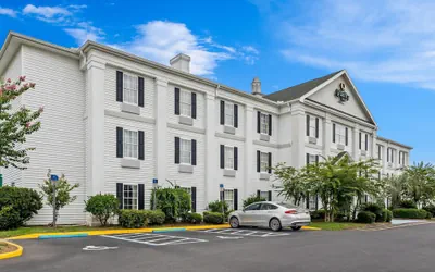 Photo 2 - Quality Inn Lake City