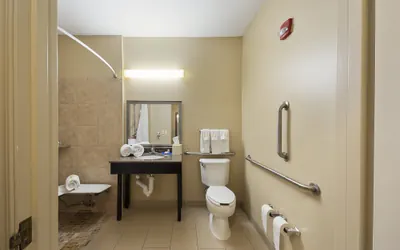 Photo 3 - Holiday Inn Express Bloomington West by IHG