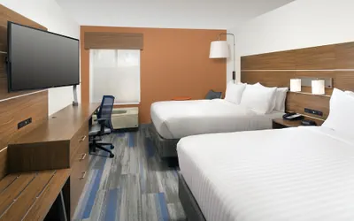 Photo 3 - Holiday Inn Express & Suites College Park-University Area by IHG