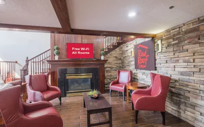 Photo 4 - Red Roof Inn & Suites Stafford, VA - Quantico