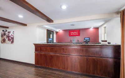 Photo 5 - Red Roof Inn & Suites Stafford, VA - Quantico