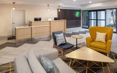 Photo 2 - Holiday Inn & Suites Boca Raton - North by IHG