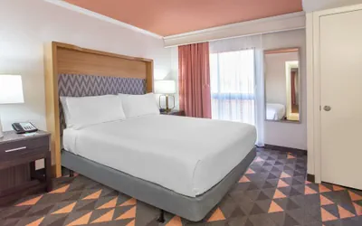 Photo 5 - Holiday Inn & Suites Boca Raton - North by IHG