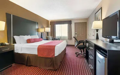 Photo 5 - Best Western Van Buren Inn