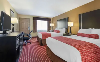 Photo 4 - Best Western Van Buren Inn