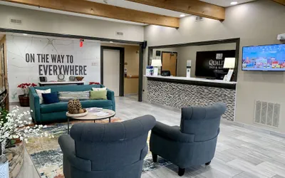 Photo 4 - Quality Inn & Suites Hendersonville - Flat Rock