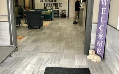 Photo 5 - Quality Inn & Suites Hendersonville - Flat Rock