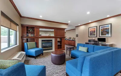 Photo 3 - Comfort Inn & Suites Middletown - Franklin