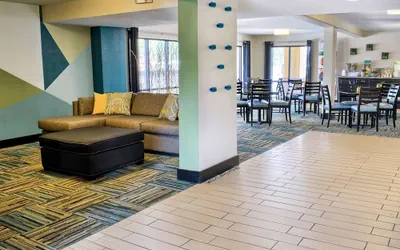 Photo 4 - Quality Inn Thornburg